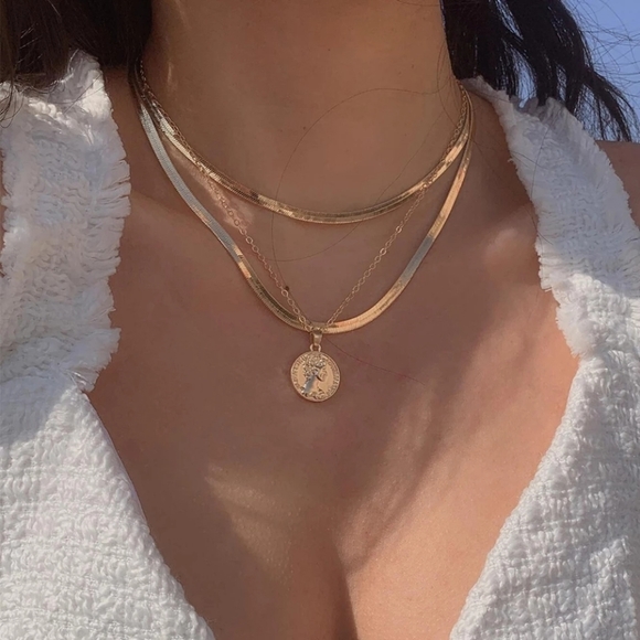 🍒 KADIE Layer Herringbone Necklace - Picture 2 of 8